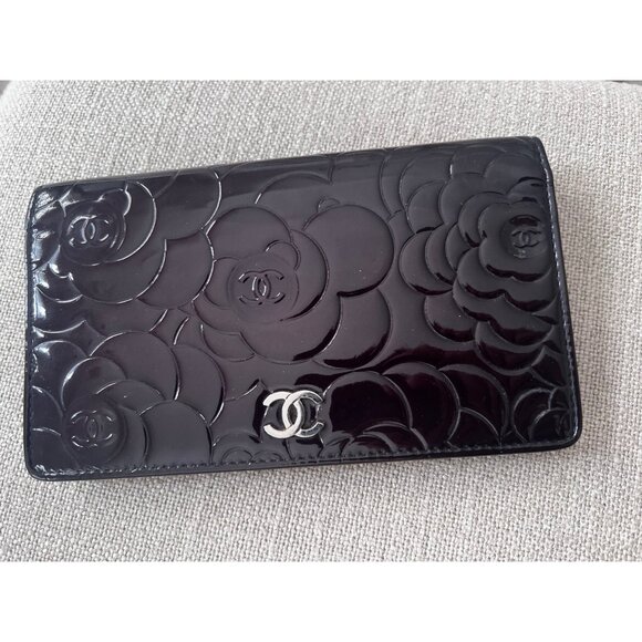 Chanel Patent Leather Camellia Wallet - Picture 1 of 9